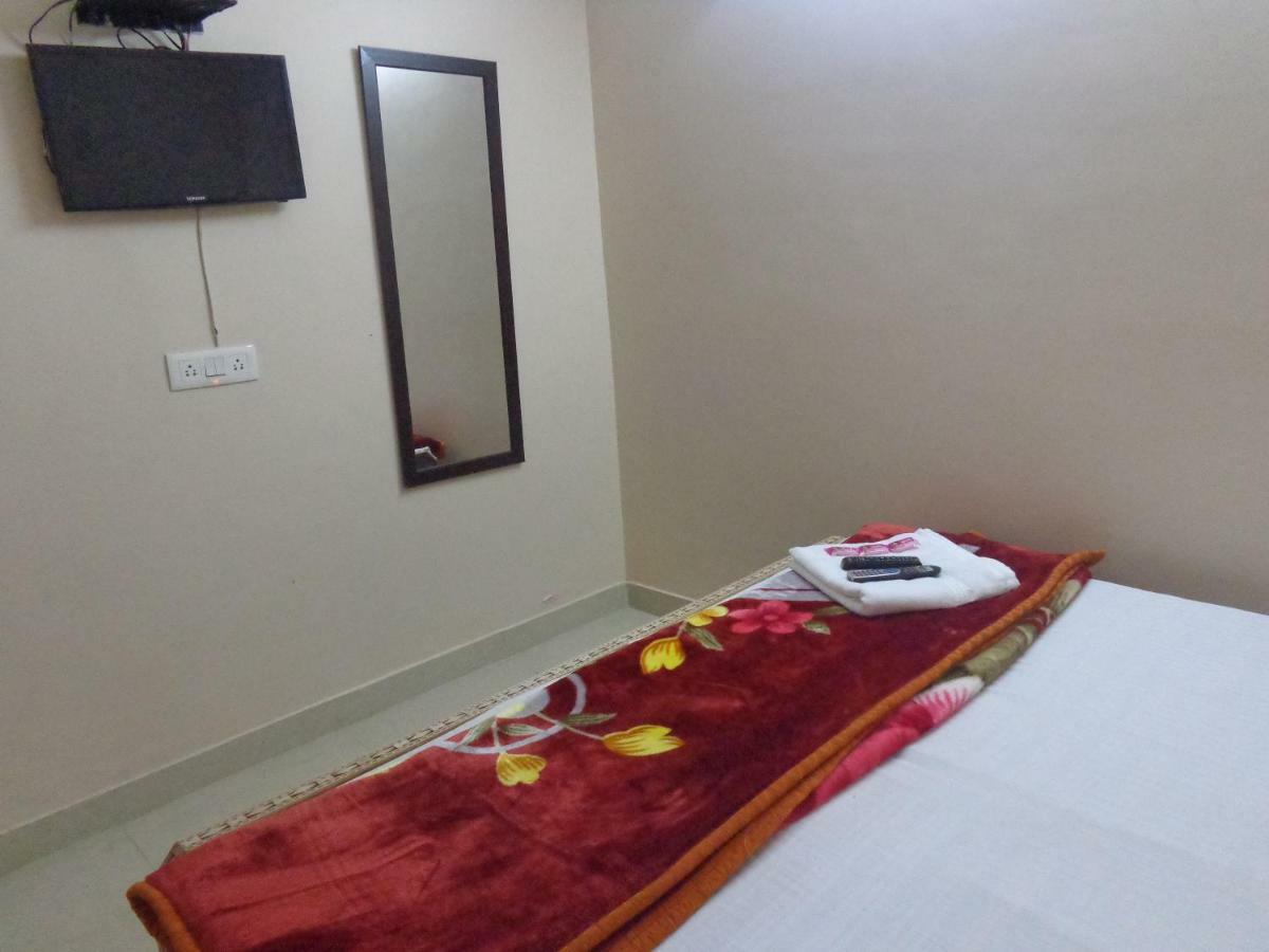 Delhi Inn,Walk In Nizamuddin Railway Station Nueva Delhi Exterior foto