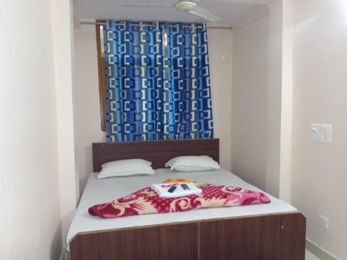 Delhi Inn,Walk In Nizamuddin Railway Station Nueva Delhi Exterior foto