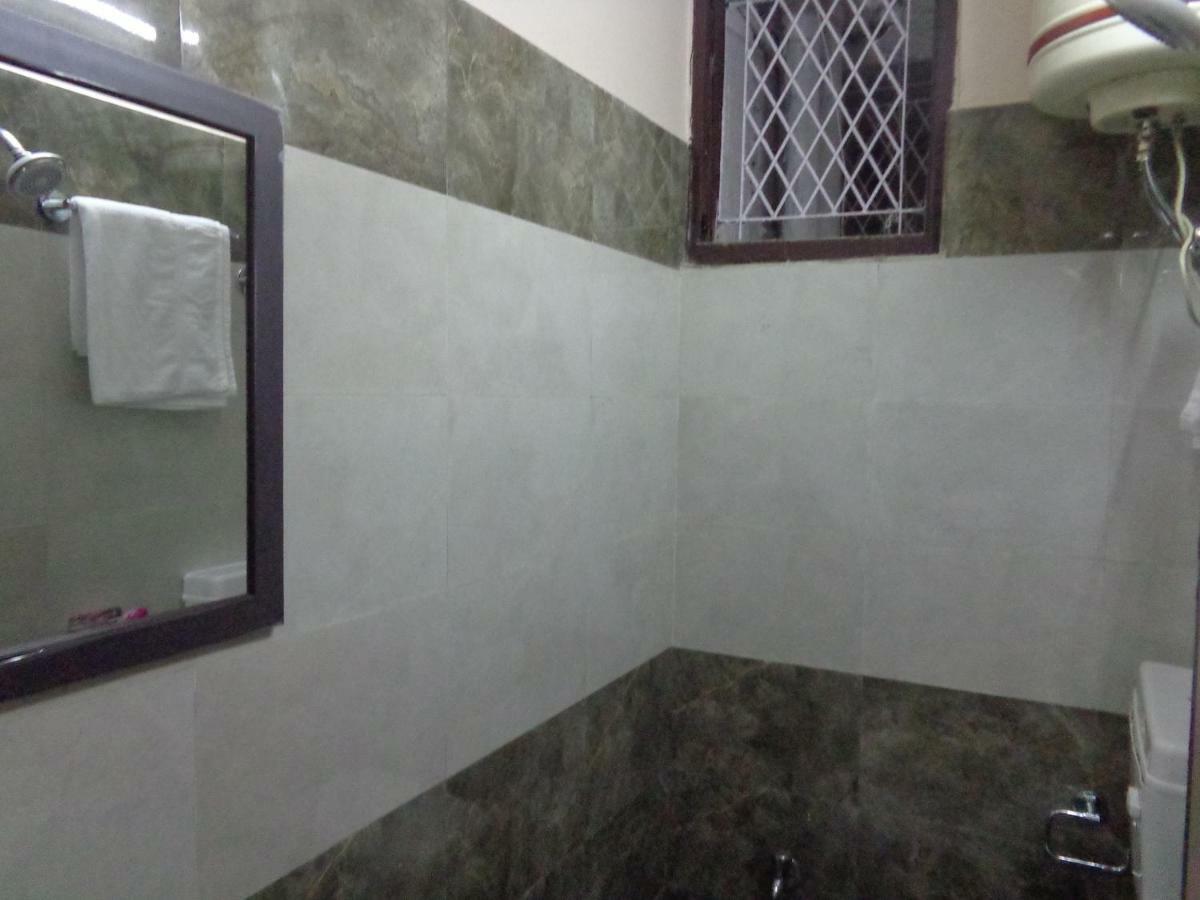 Delhi Inn,Walk In Nizamuddin Railway Station Nueva Delhi Exterior foto